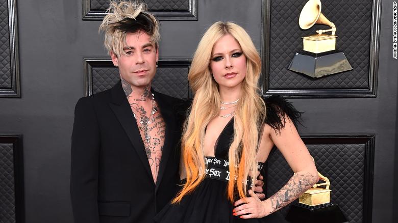 Avril Lavigne and Mod Sun are engaged